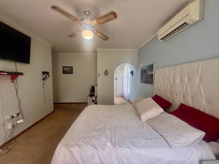To Let 4 Bedroom Property for Rent in Schoemansville North West